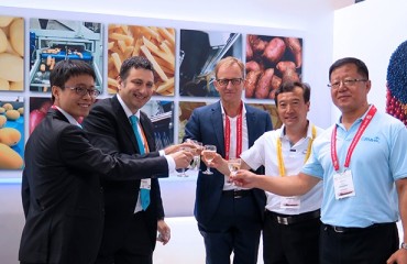 TOMRA Sorting Food signs new contracts at World Potato Congress