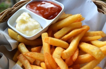 Menus in the UK Affected by Small Potato Crop