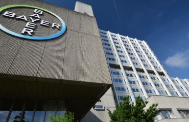 US Jury Rules Bayer’s Roundup Weed Killer Contributed to Man’s Cancer