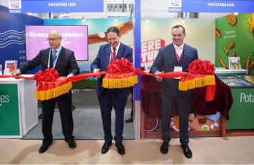 US Chipping Potatoes Displayed at Food&Hospitality China Shanghai Global Food Trade Show