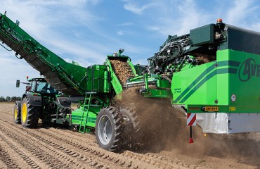 AVR Unveils Spirit 9200i VW with Varioweb Cleaning System